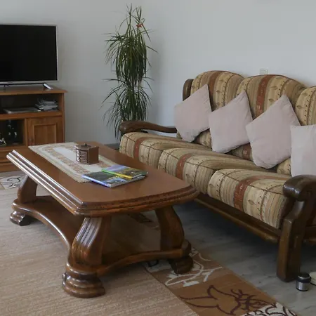Vulkaneifel-ferienwohnungen Am Felsenpfad Apartment *