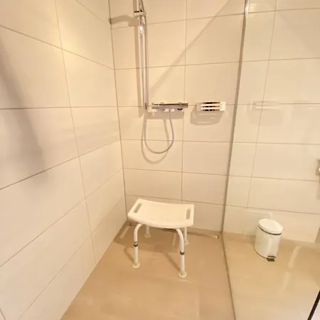 アパート Vulkaneifel-ferienwohnungen Am Felsenpfad ゲロルシュタイン