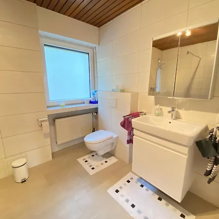 Vulkaneifel-ferienwohnungen Am Felsenpfad アパート ゲロルシュタイン