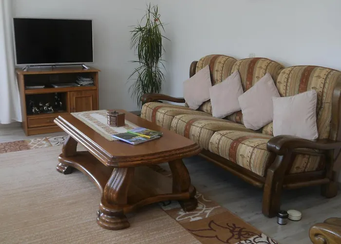 Vulkaneifel-ferienwohnungen Am Felsenpfad Appartement *